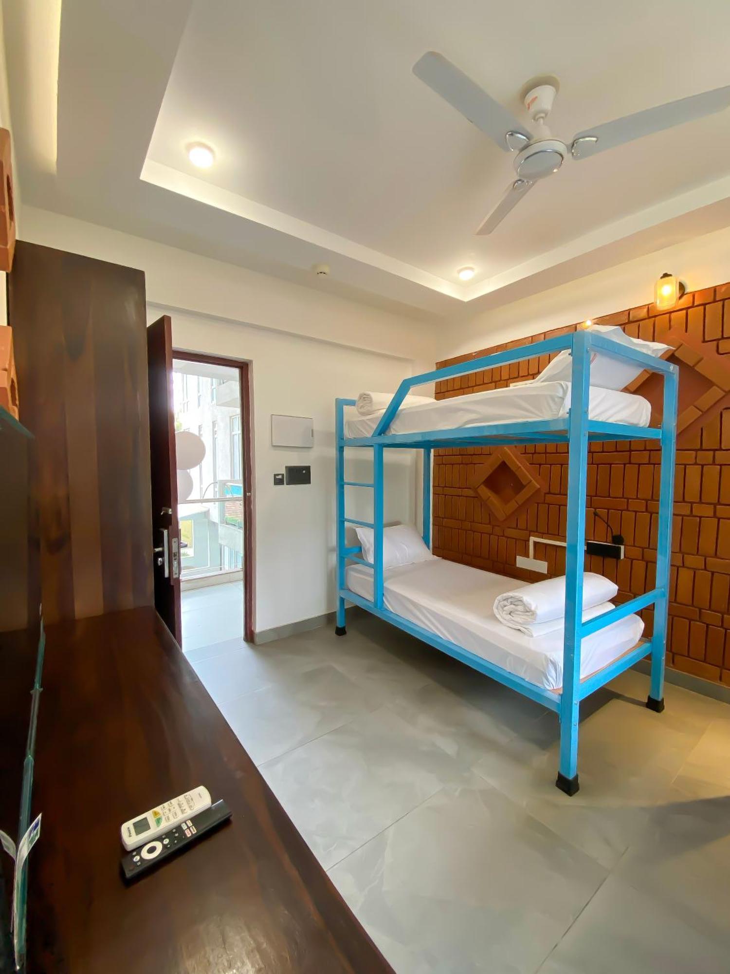 Downtown Hostels - أنجونا المظهر الخارجي الصورة