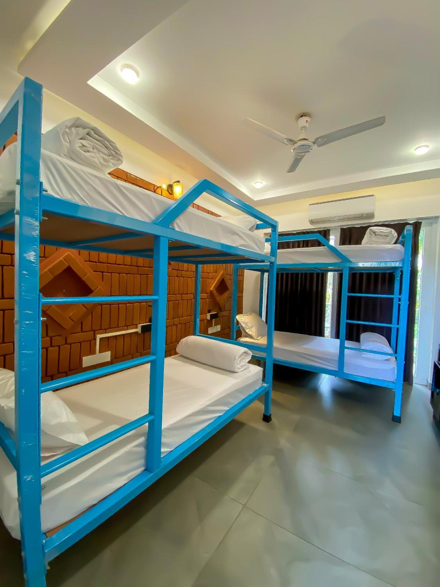 Downtown Hostels - أنجونا المظهر الخارجي الصورة