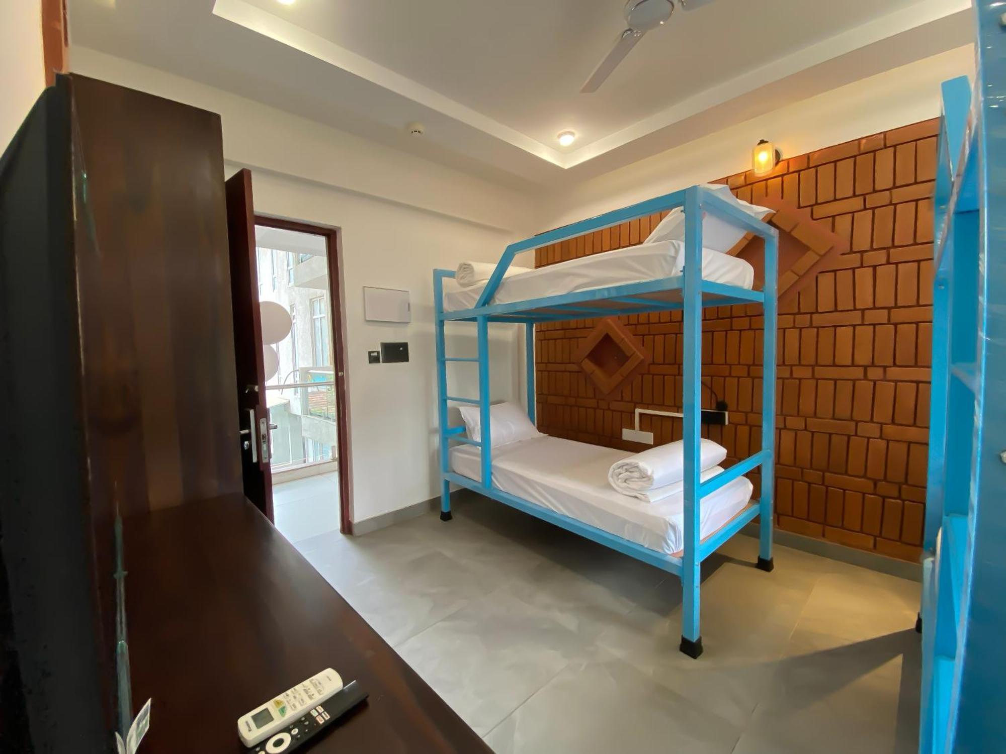 Downtown Hostels - أنجونا المظهر الخارجي الصورة