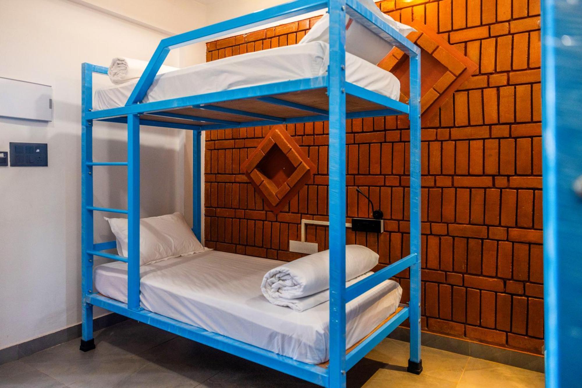 Downtown Hostels - أنجونا المظهر الخارجي الصورة