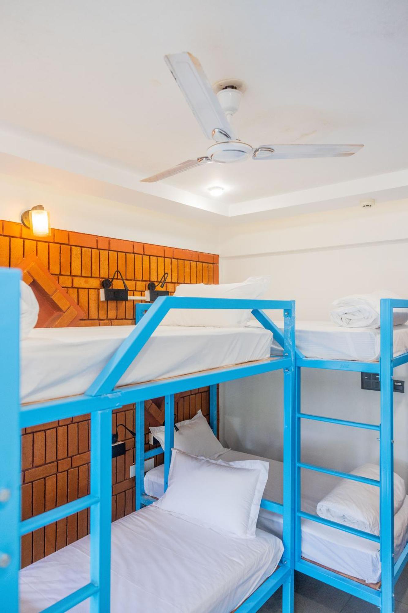 Downtown Hostels - أنجونا المظهر الخارجي الصورة
