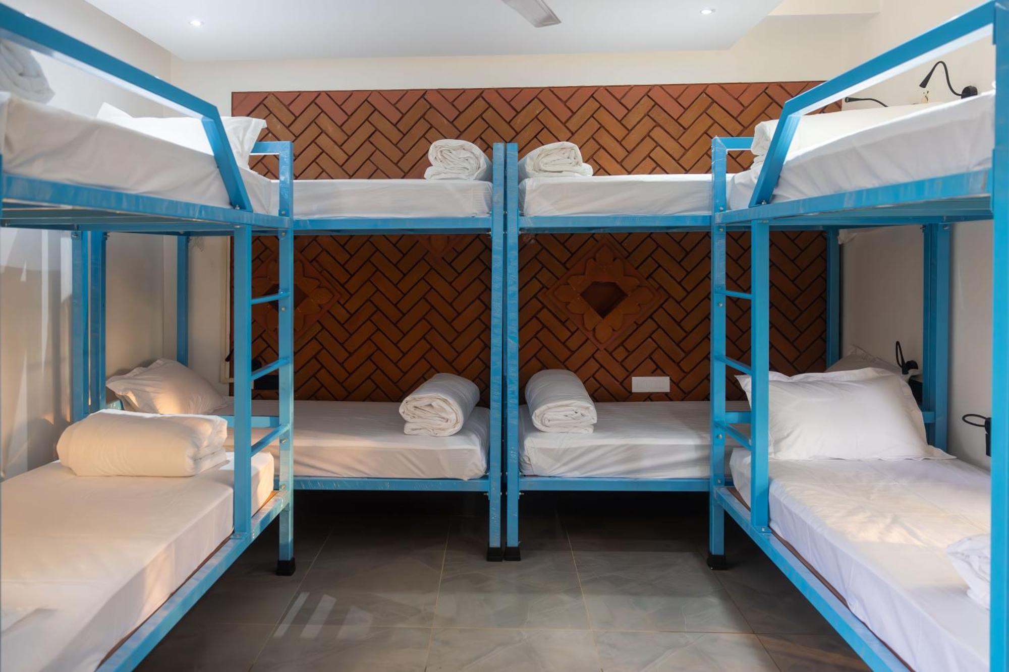 Downtown Hostels - أنجونا المظهر الخارجي الصورة