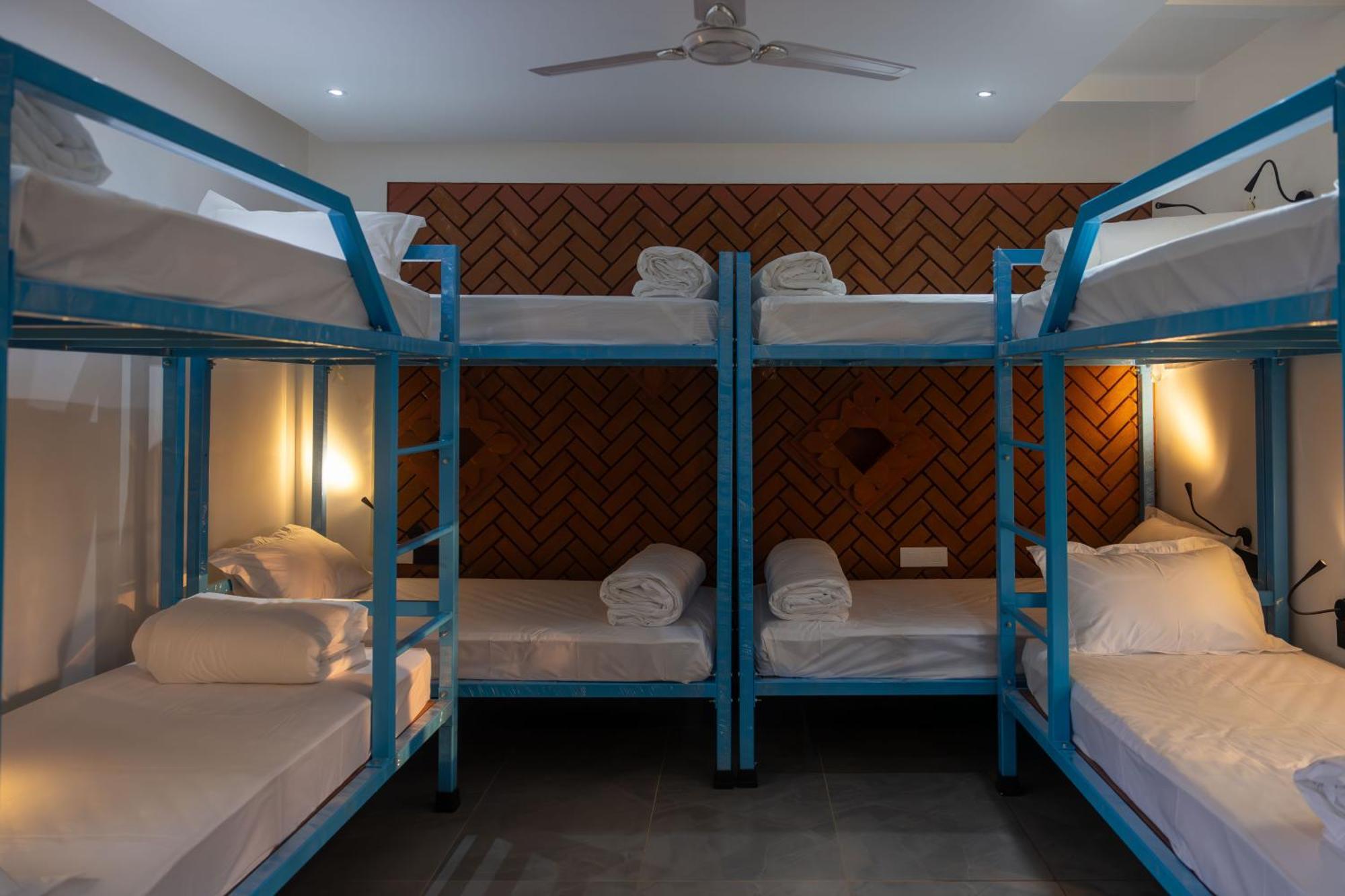 Downtown Hostels - أنجونا المظهر الخارجي الصورة