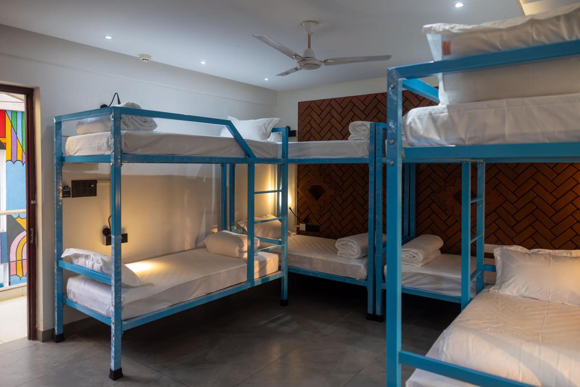 Downtown Hostels - أنجونا المظهر الخارجي الصورة