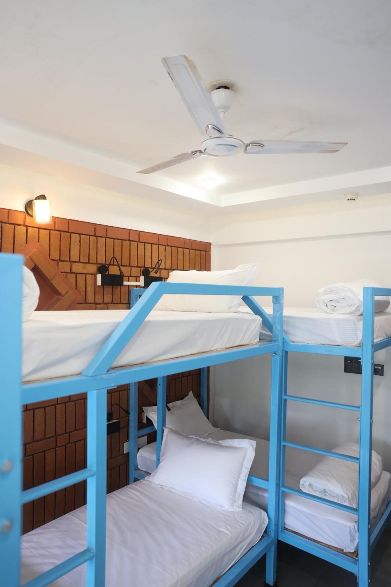 Downtown Hostels - أنجونا المظهر الخارجي الصورة